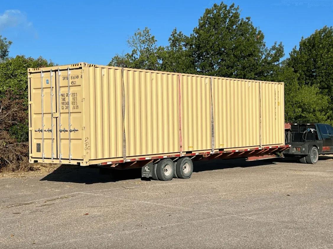 New one-trip shipping container delivered to a Boxhub customer