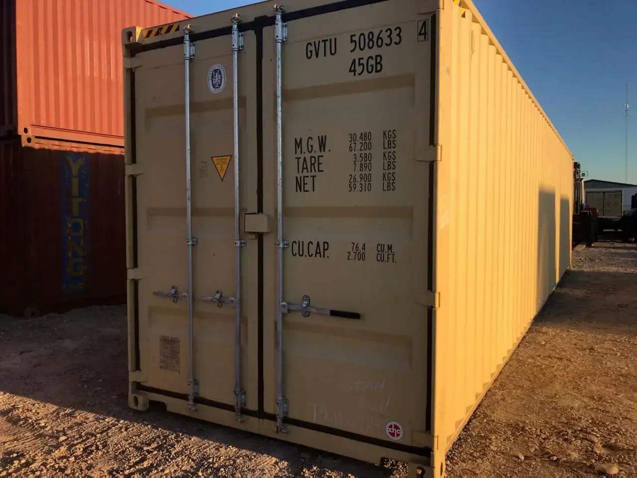 New one-trip shipping container delivered to a Boxhub customer