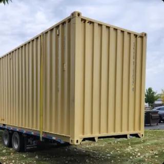 New one-trip shipping container delivered to a Boxhub customer