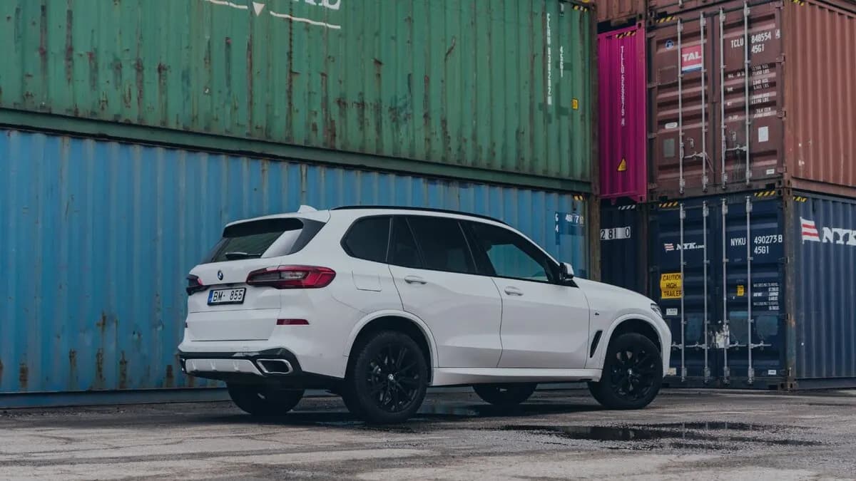 What to Know About Buying a Shipping Container for Car Storage hero image