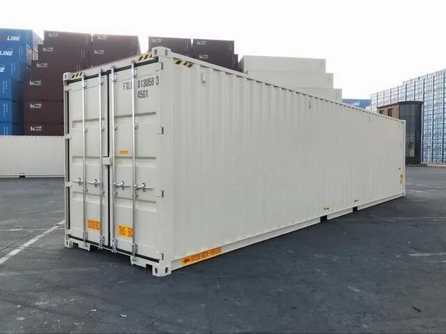 New 40ft shipping container at a Boxhub depot
